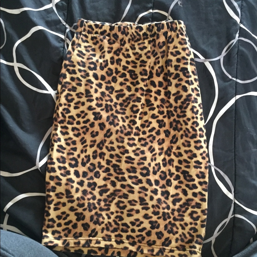 Printed pencil skirt